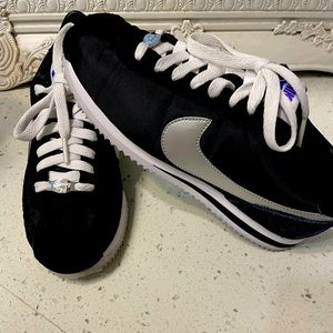 Nike Los Angeles Cortez Basic